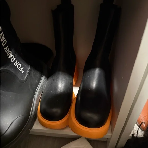 Bottega Veneta Boots - Picture 4 of 4